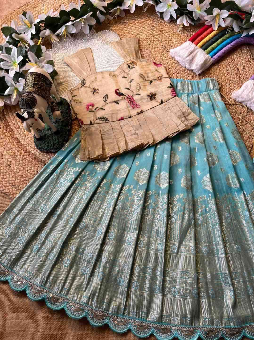 Kid’s Gold Crush Lehengas