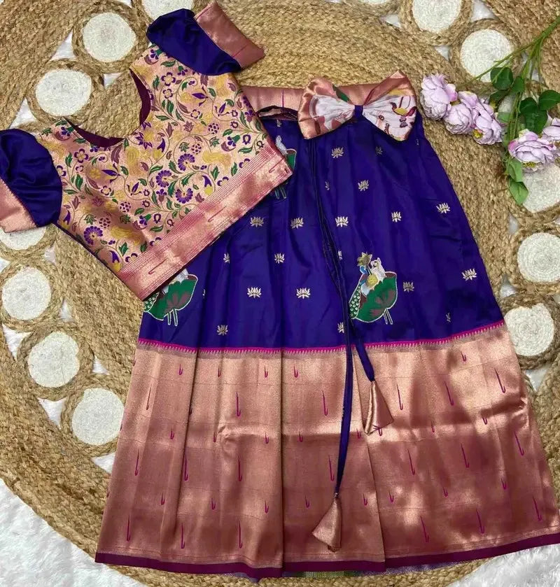Kid’s Paithani Muniya Lehengas