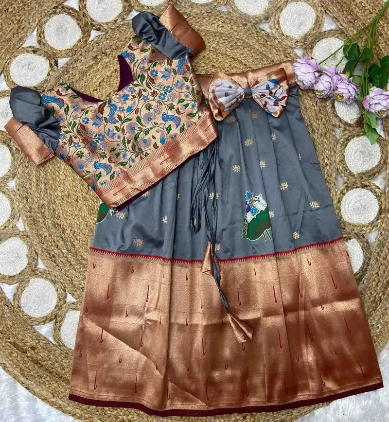 Kid’s Paithani Muniya Lehengas