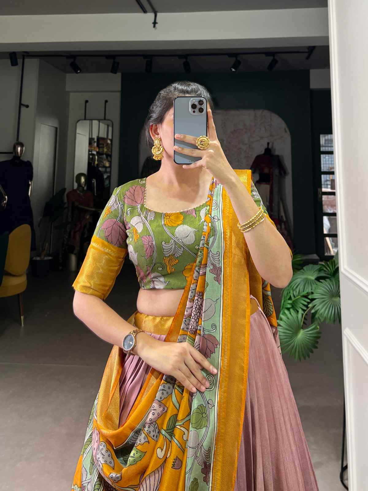 Jaquard Dola Silk Lehangas