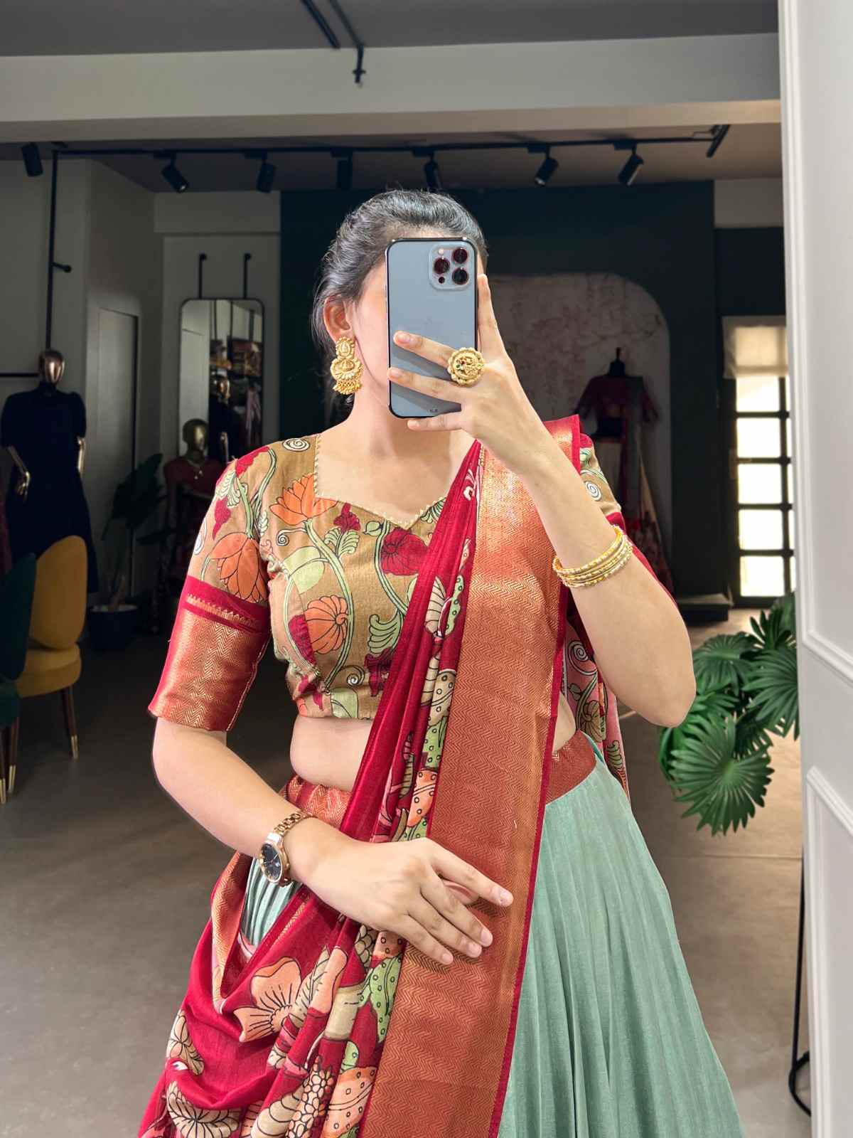 Jaquard Dola Silk Lehangas