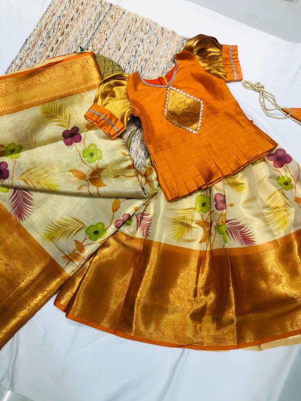 Banarasi Tissue Family Combo