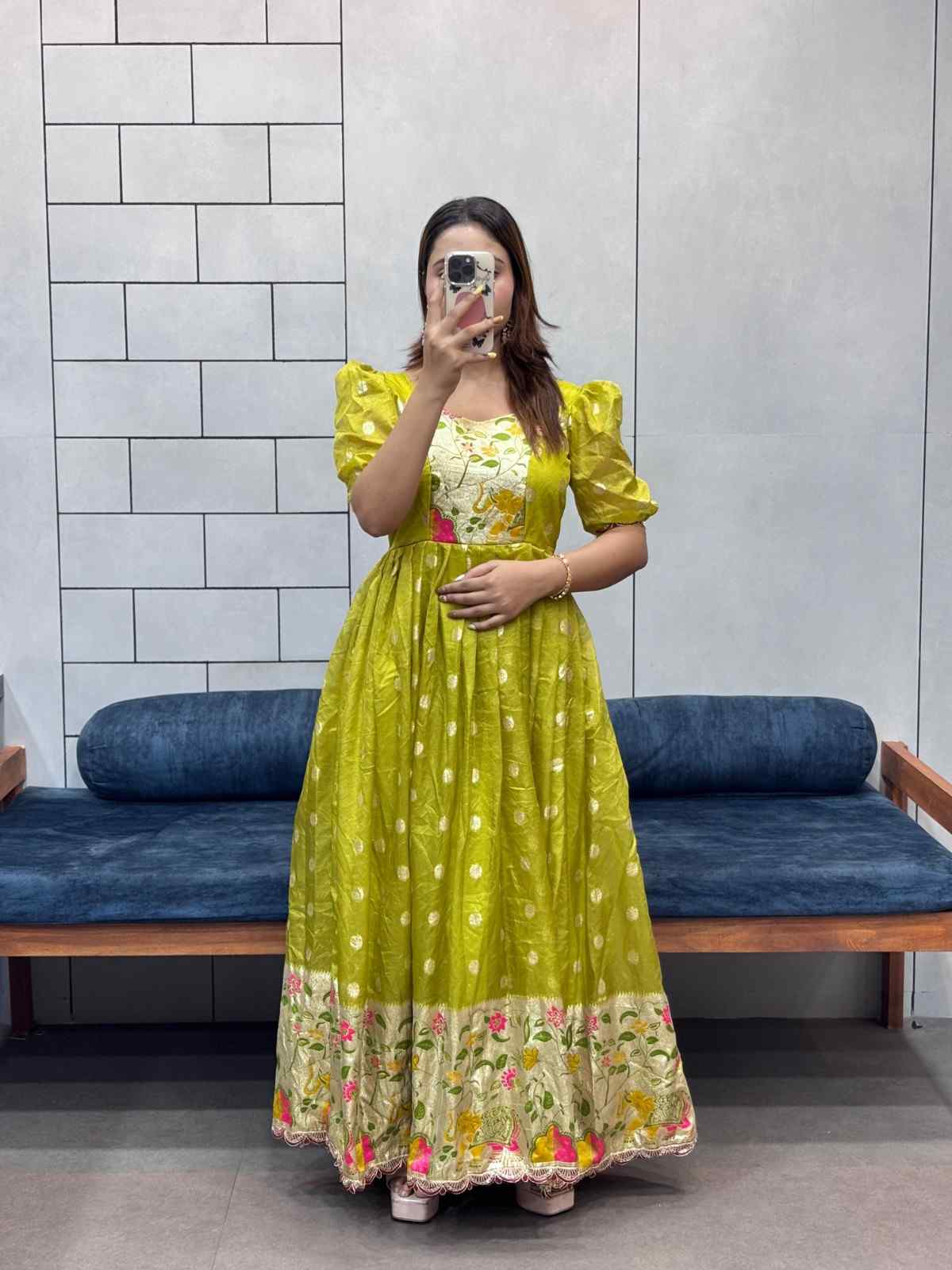 Cosmos Jaquard Gowns