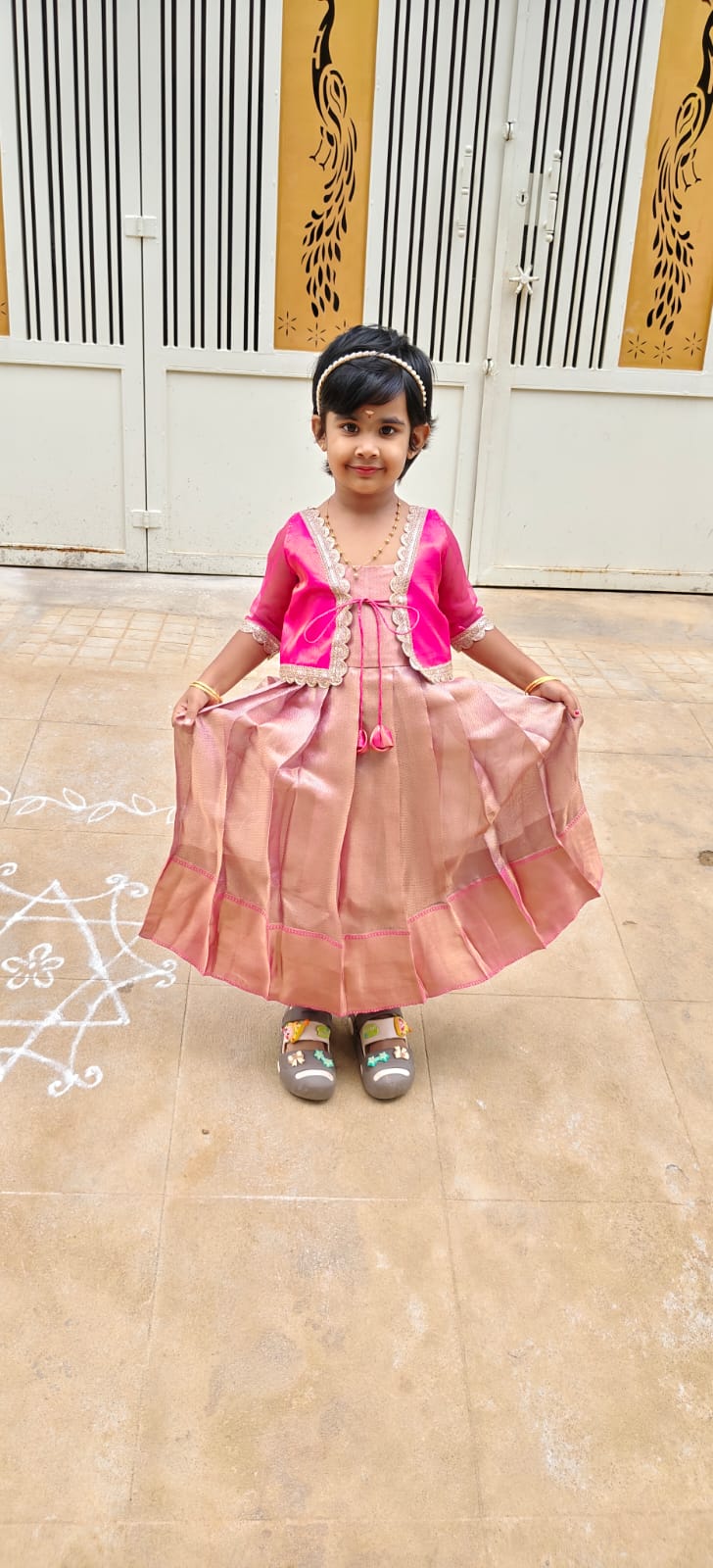 AC's Tissue Silk Family Outfits