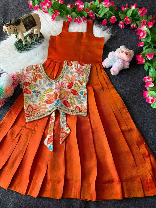 Kid's Viscose Tissue Gowns