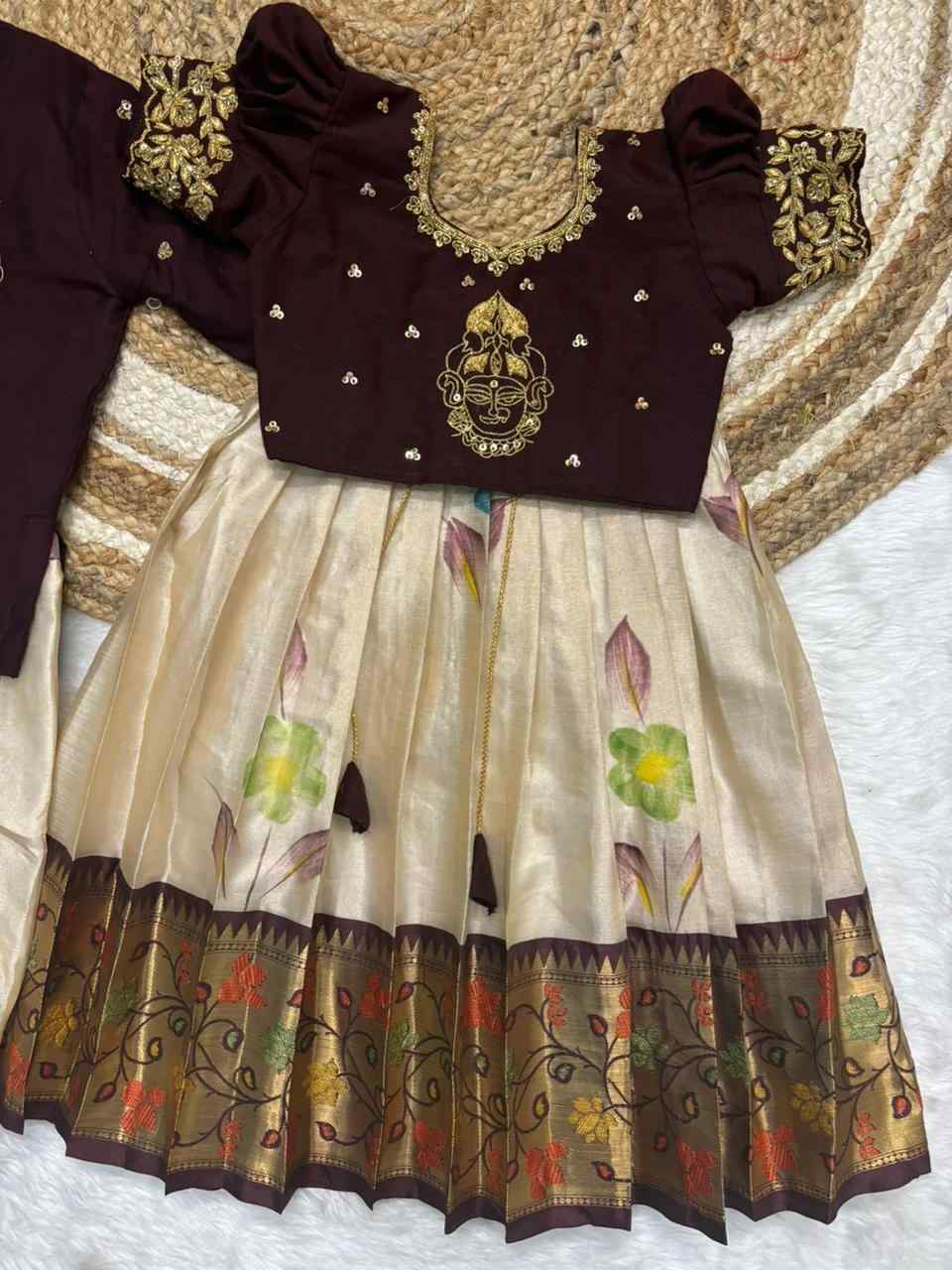 Floral tissue family outfit – colour view – Arhas Couture