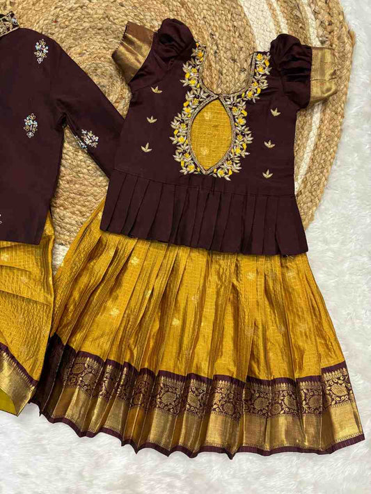 Semi Gadwal family outfit – blue – Arhas Couture