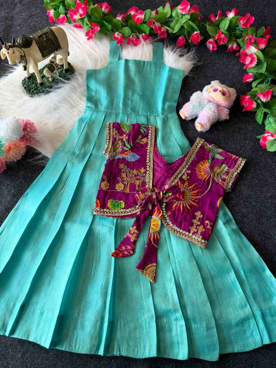 Kid's Viscose Tissue Gowns