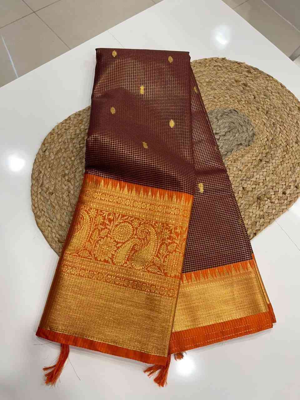 Semi Gadwal family outfit – colour 7 – Arhas Couture