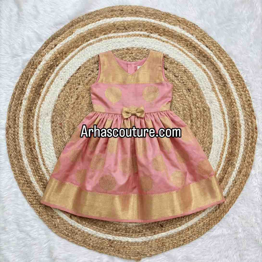 Katan Banarasi family outfits by Arhas Couture