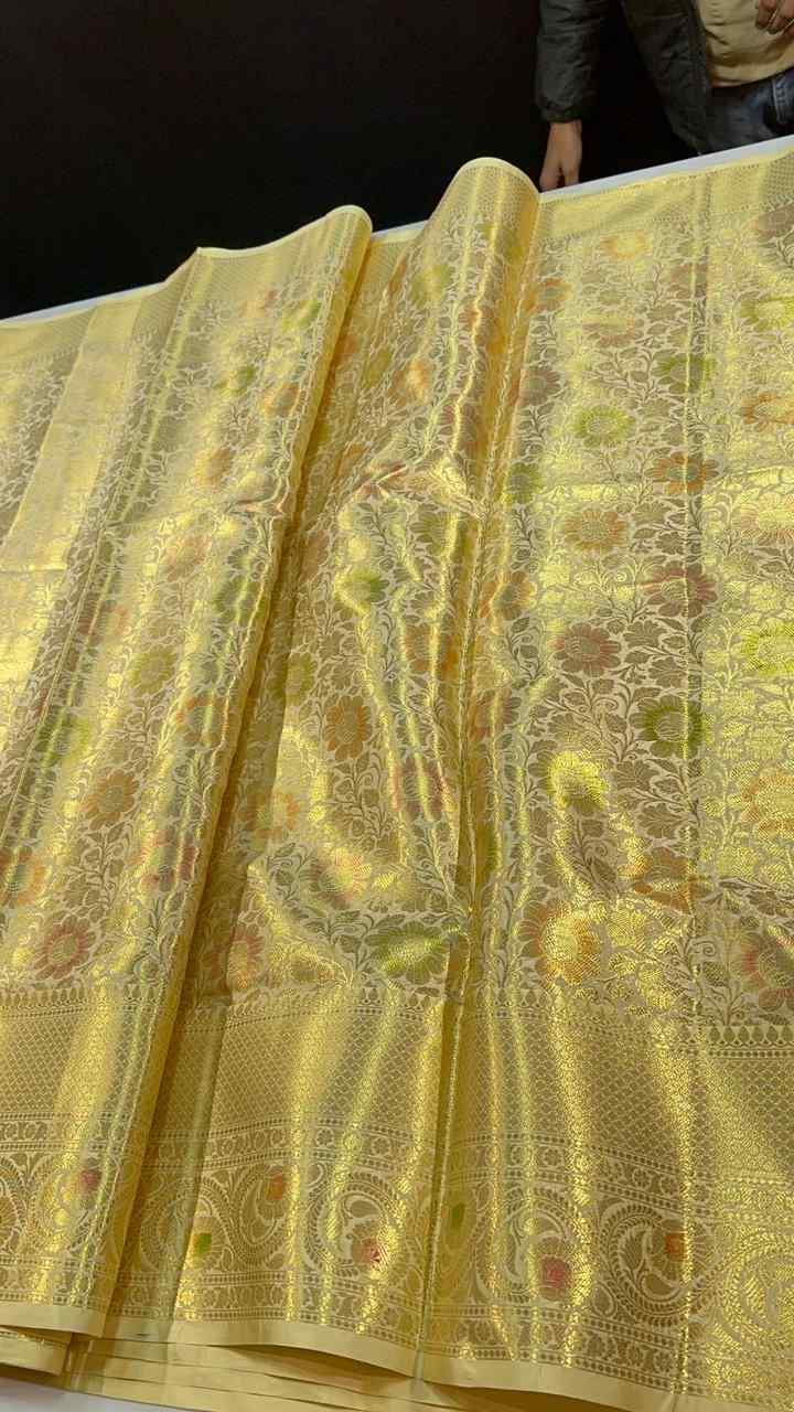 Semi Kanchi tissue family outfits by Arhas Couture