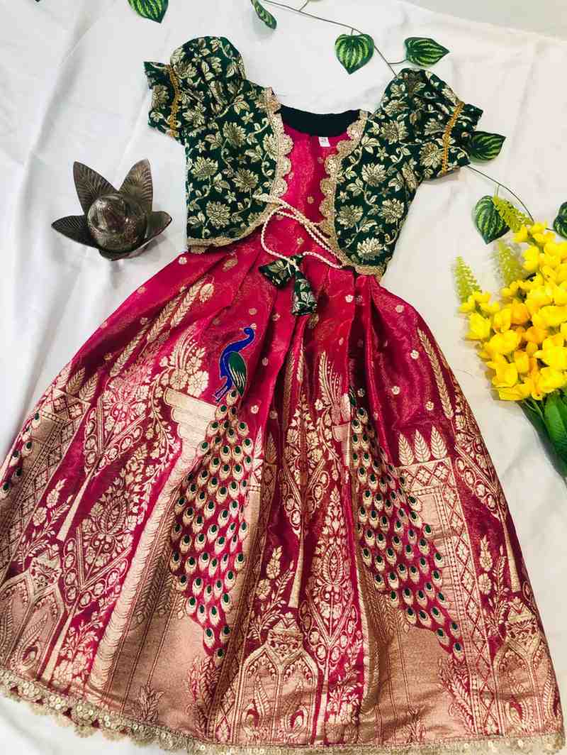 Kid's Nylon Silk Gowns