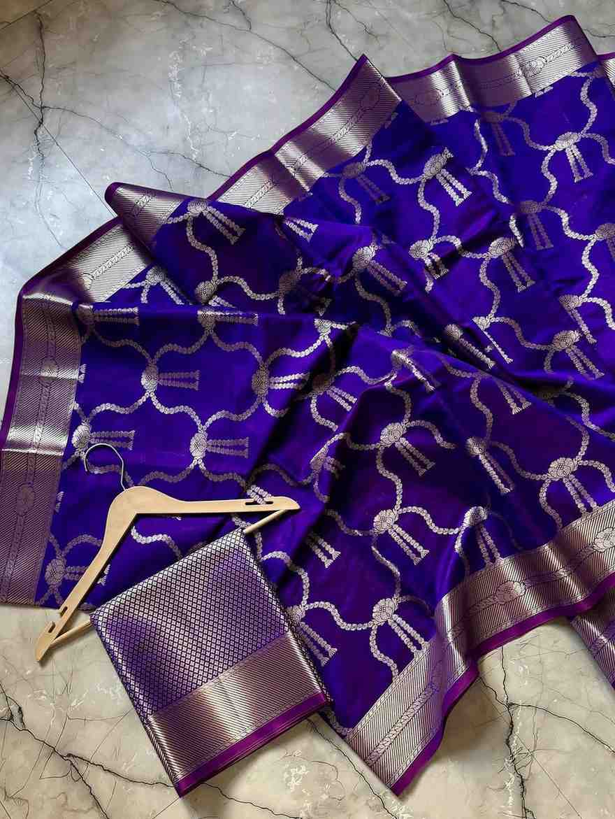 Semi Kanchi tissue family outfit – colour 1 – Arhas Couture