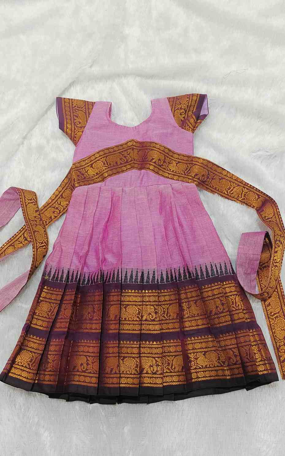AC's Narayanpet Cotton Family Outfits