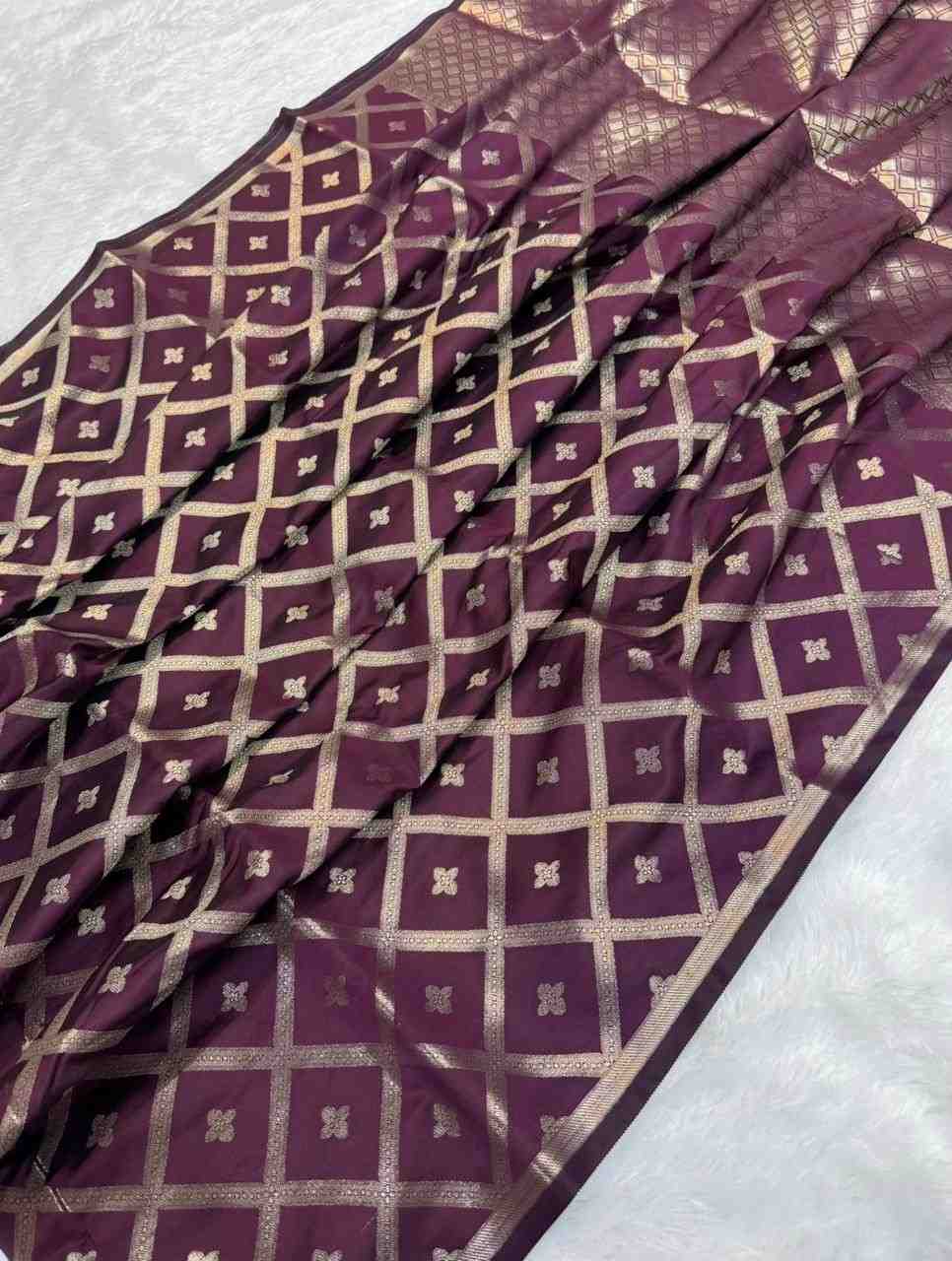 Banarasi Tapeta Soft Silk Sarees