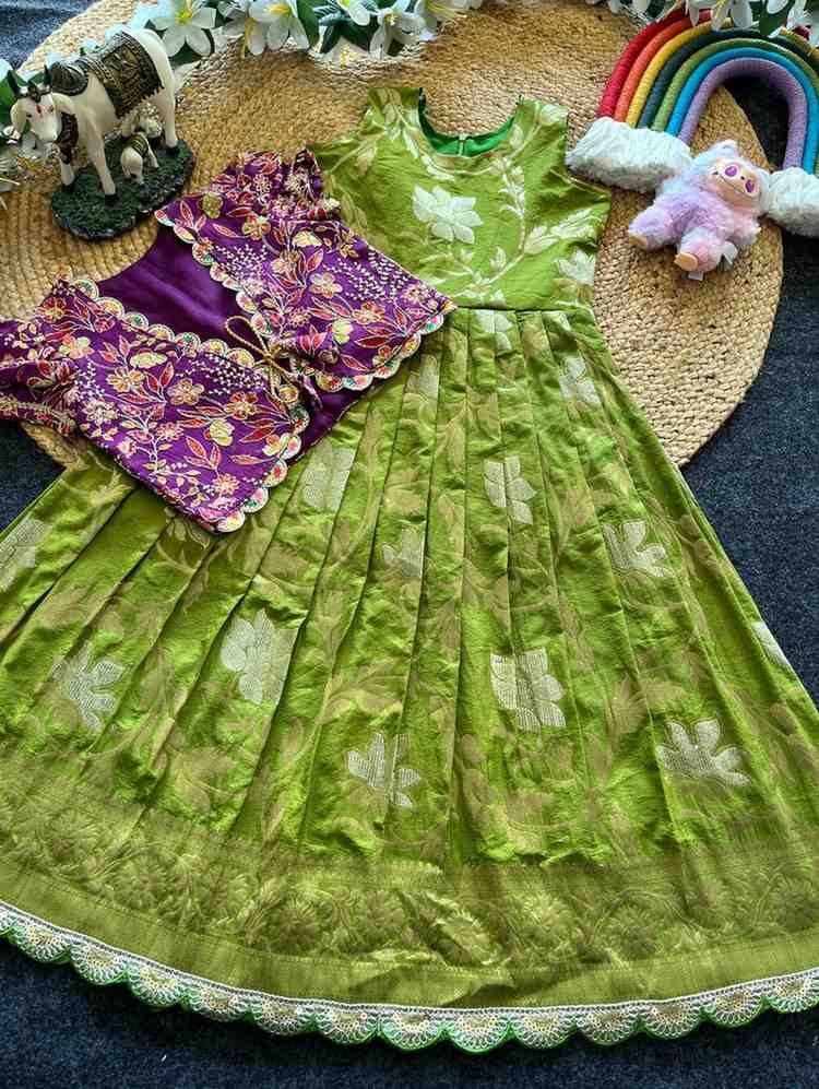 Kid's Khadi Georgette Lehengas
