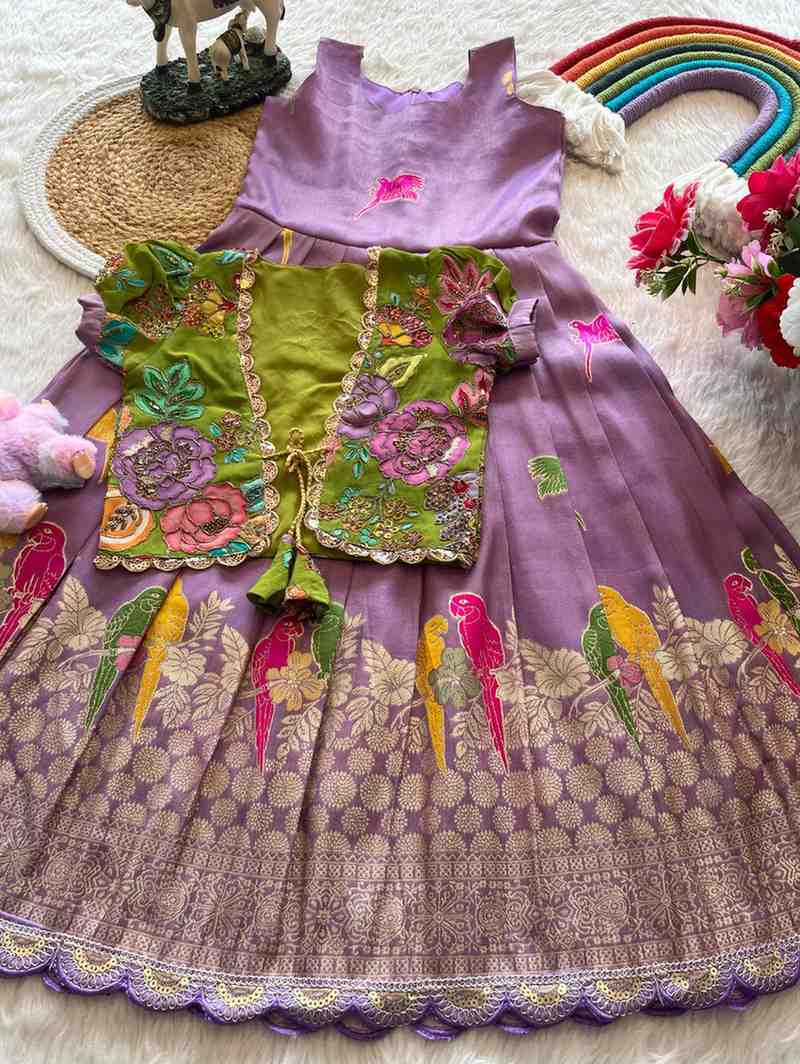 Kid's Viscose Tissue Silk Gowns