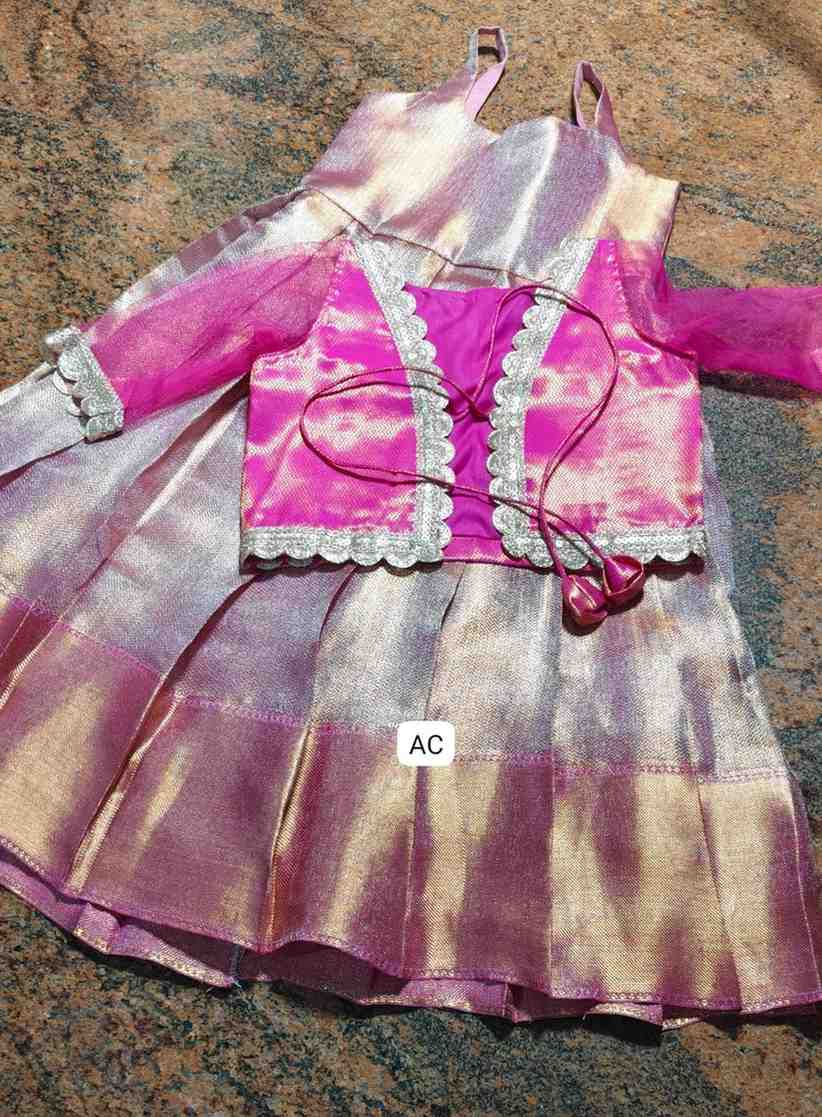 AC's Tissue Silk Family Outfits