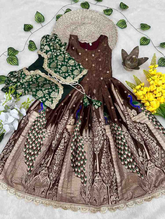 Kid's Nylon Silk Gowns